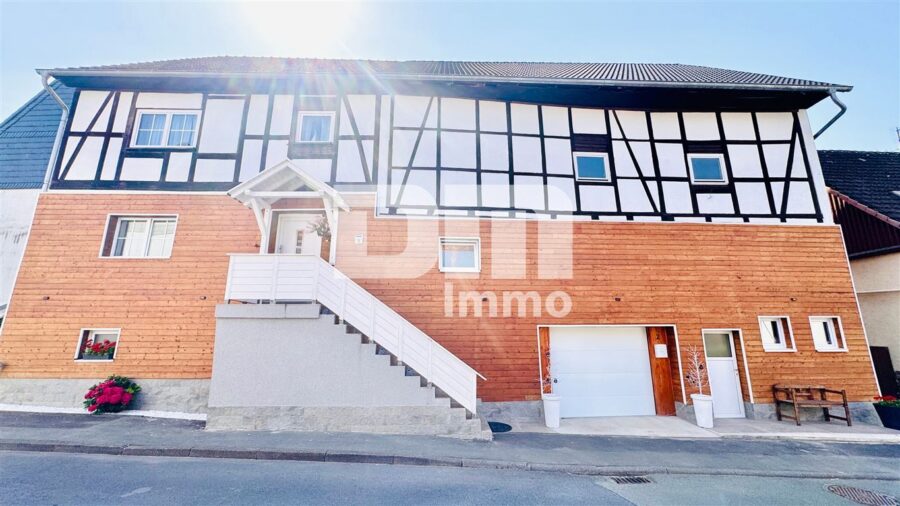 Umfangreich saniertes Fachwerkhaus mit 2 Terrassen, PV-Anlage und Nebengebäude - IMG_4945